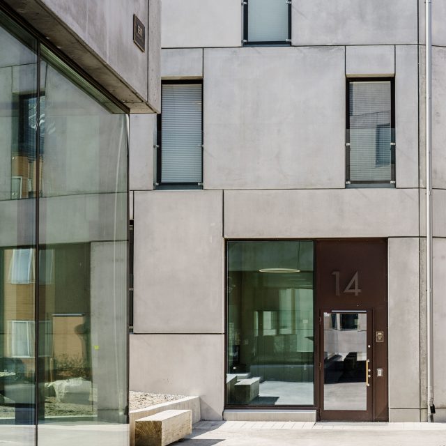 KTH exteriör detaljer dörrar och fönster